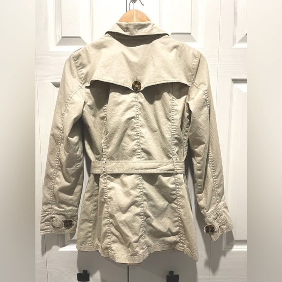 Sz.M-Lightweight Belted Trench Coat - Picture 2 of 6